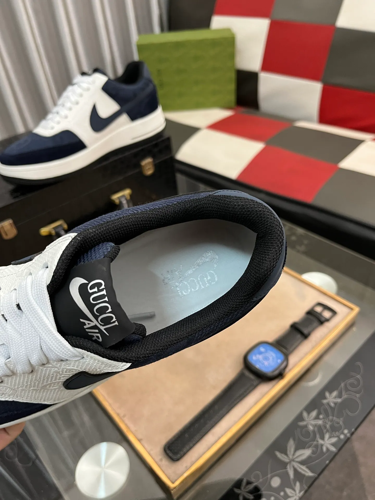 Men's Men's Shoes💰440⌚️⌚️【GUCCI】Gucci men's latest white shoe series casual shoes! The official website is built 1:1. Upper: Made of imported cowhide, with electric embroidery ➕Inner lining: Made of high-quality first-layer pigskin, soft and comfortable. Picky material selection and exquisite workmanship give you the best enjoyment. Size: 38-44 yards, 3️⃣ colors available.